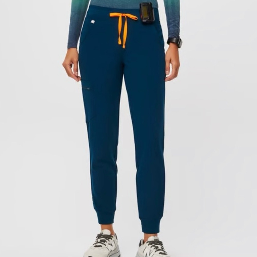 Figs Zamora Jogger Scrub Pants in Deep Reef size small regular